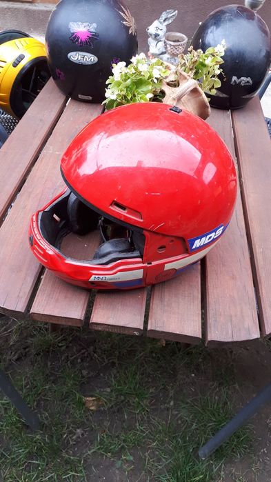 toate trei castile scuter 100