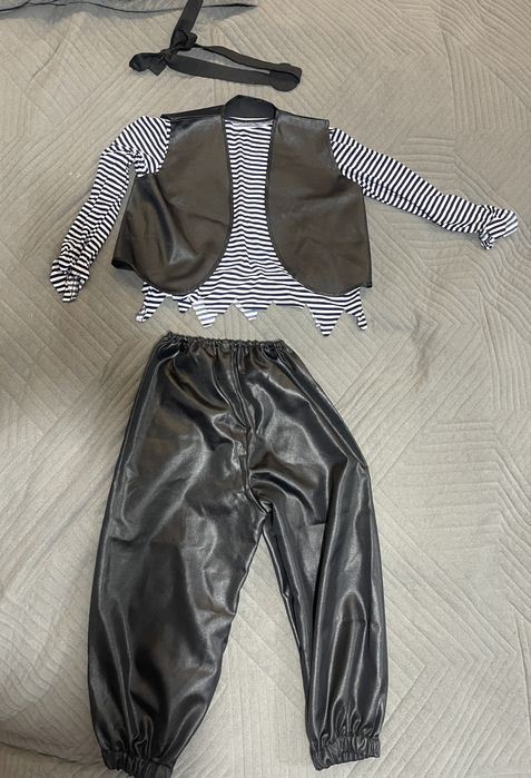 Продам детский костюм пирата