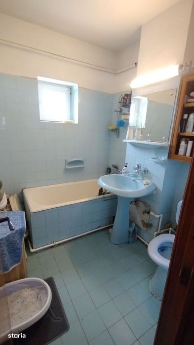 Apartament 4 camere decomandat Dacia