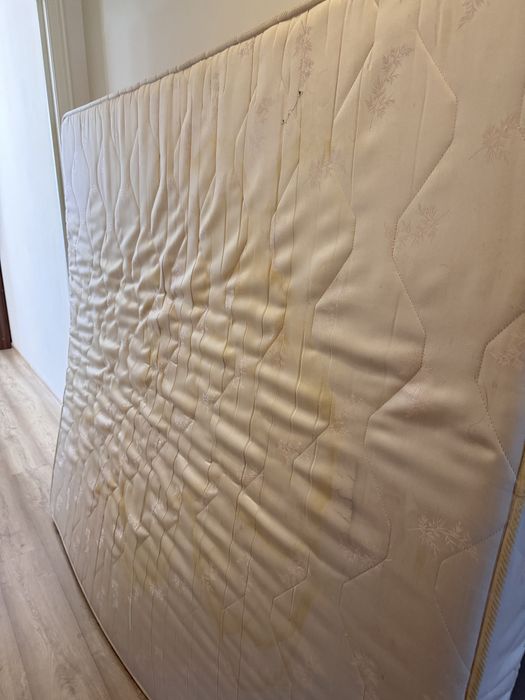 Отдам даром матрас 200х180