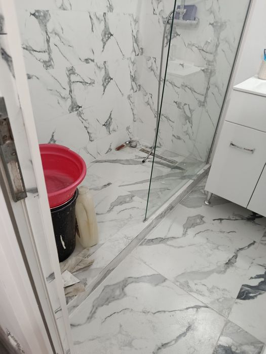 Zugravi instalatori termici ,electric,sanitar