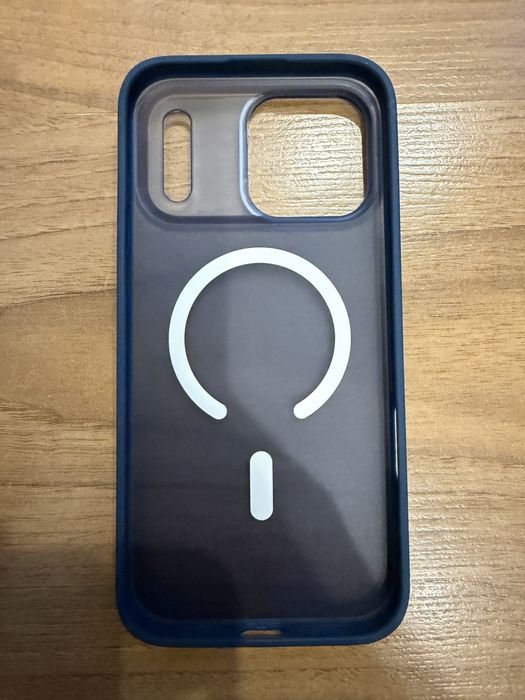 Кейс за iPhone 17 Pro Max