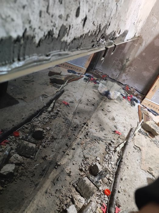 Кафель и сантехника