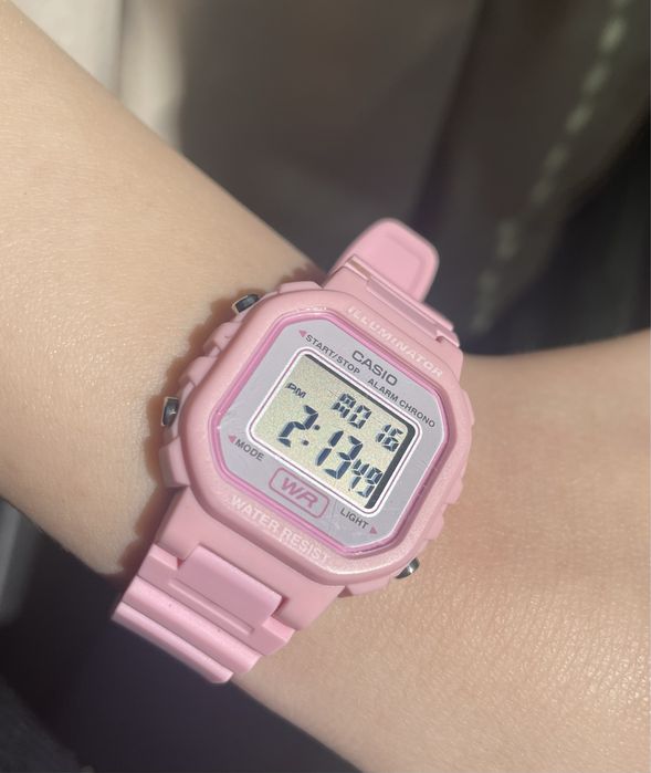 Casio мини часовник - дамски