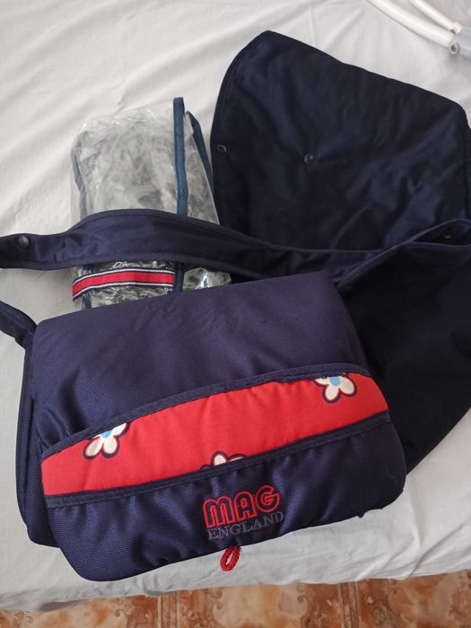 Продавам комбинирана бебешка количка MAG ENGLAND