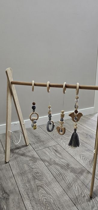 Стойка Монтессори с подвесами