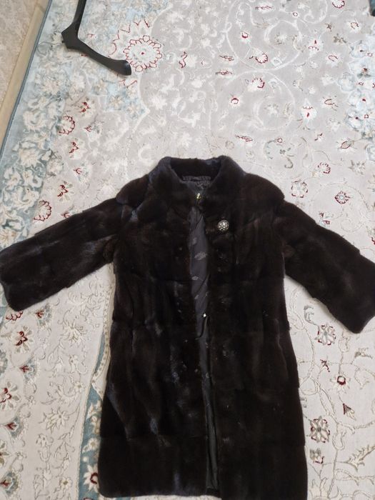 Продам шубу норковую. BLACKGLAMA.