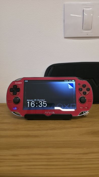 Playstation Vita OLED, Modat, 1500 jocuri, 10 in 1