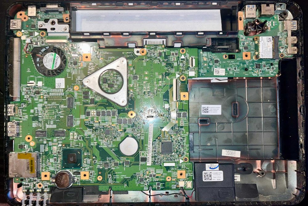 Laptop Dell Inspiron N5110 i3-2330M, nVidia GT 525M, 4GB RAM DDR 3, 500GB HDD