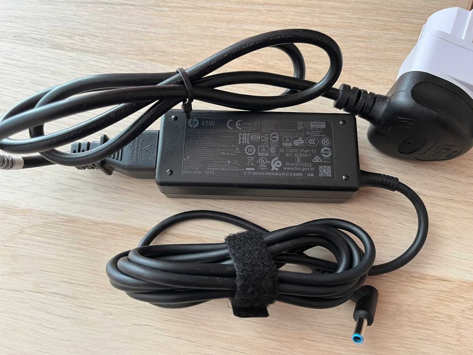 Оригинално зарядно за HP 45W синя букса