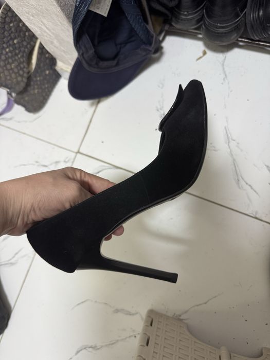 Продам туфли замша