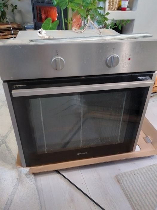 Фурна за вграждане Gorenje