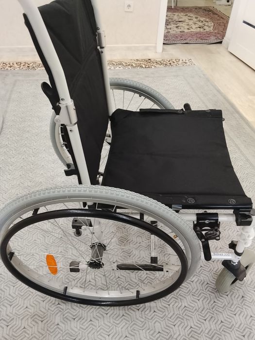 Инвалидная каляска новая