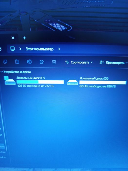 Ноутбук Intel i5-8 gen.Nvidia 1050 4гб