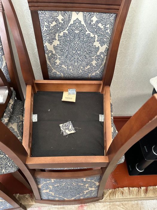 Срочно продам стулья !