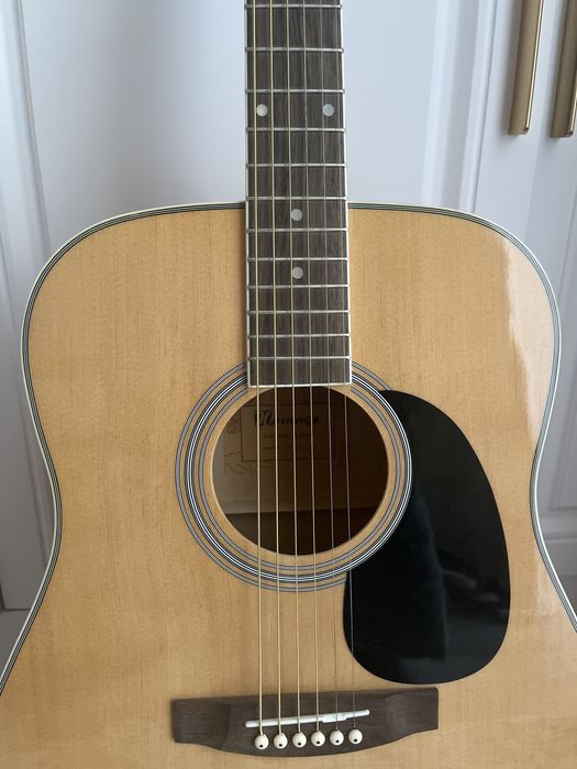 Новая акустическая гитара