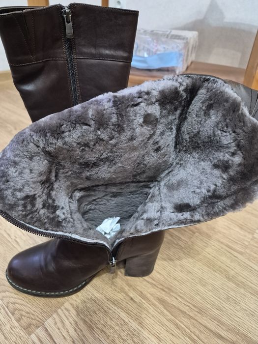 Продам женские зимние сапоги