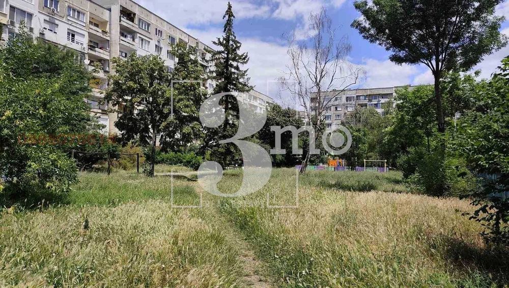 Тристаен апартамент за продажба в ж.к.Люлин, гр. София