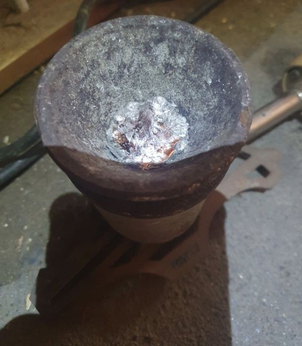 Creuzet topit metal vechi
