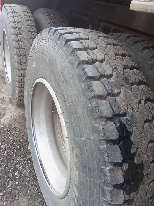 Kamaz sotiladi polniy qilgan tayor gazda