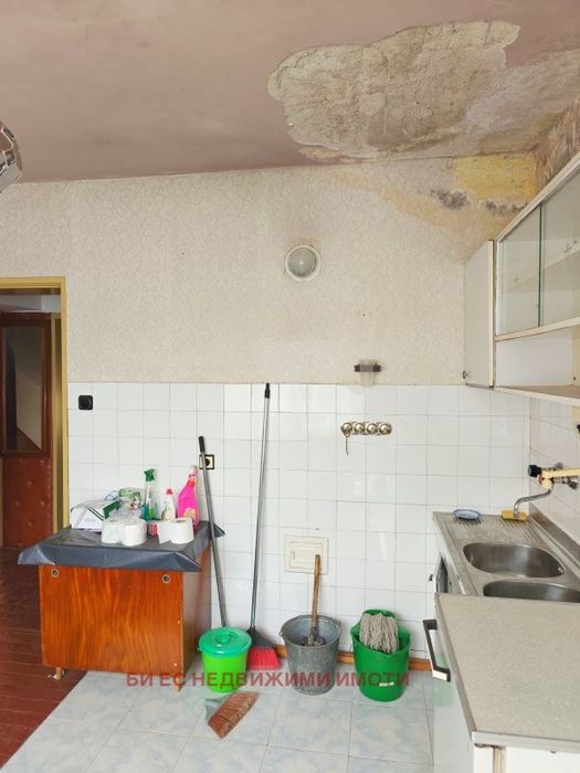 Продажба Етаж от къща гр. Перник - Клепало 55m²