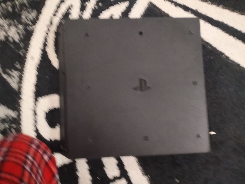 Ps4 pro dau și vire pt televizor și gta5