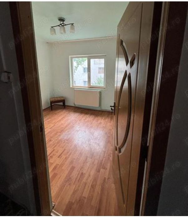 Apartament 3 camere Piață