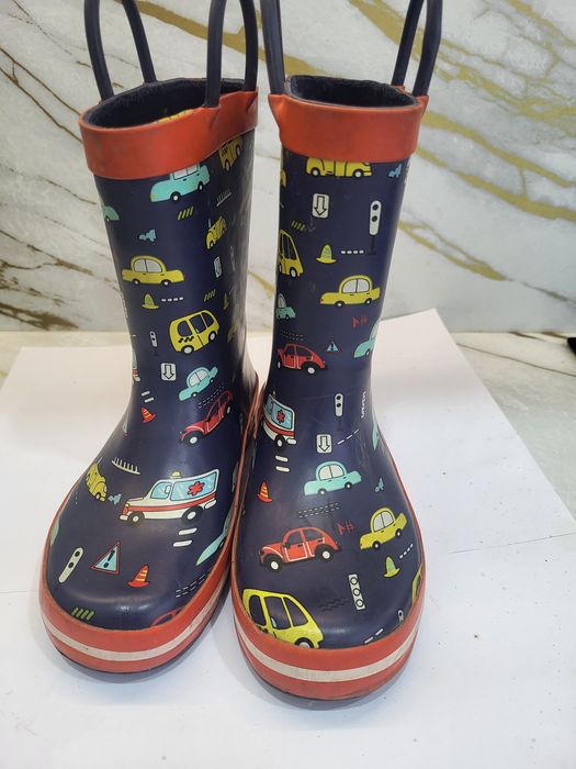 Продам резиновые сапоги на флисе