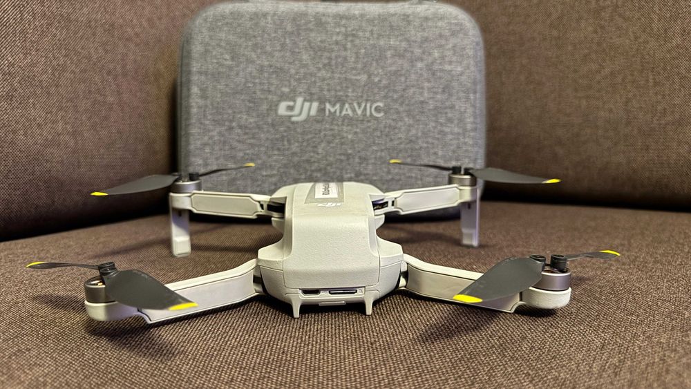 DJI Mavic Mini Fly More Combo si protectii pentru elice
