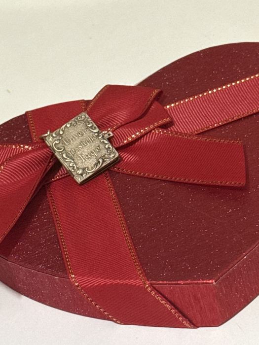 Carticica din argint