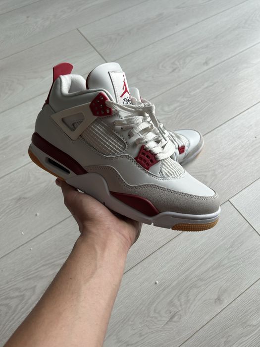 Jordan 4 Varsity Red