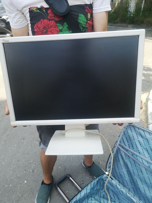 Monitor Siemens 20     70 de lei!!!