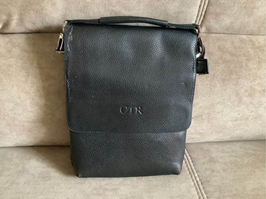 Продам рюкзак из текстиля.