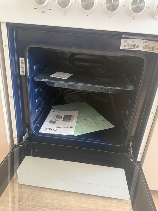 Продам электро плиту новая