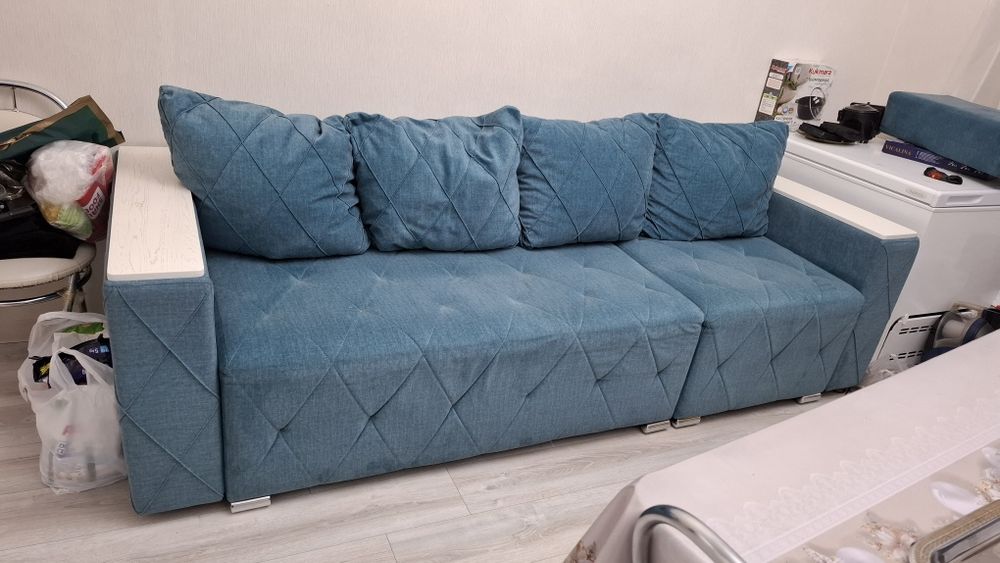 Срочно продам диван