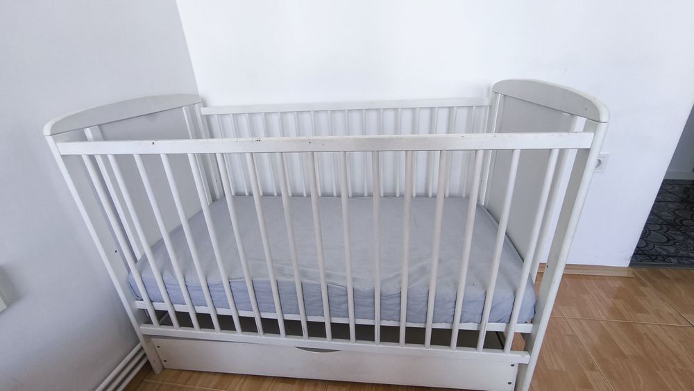 Patuț bebe cu saltea