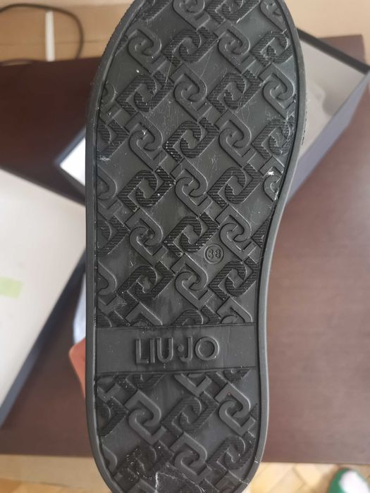 Обувки Liu Jo. Нови. 38 номер. Купувани от магазина на Liu Jo