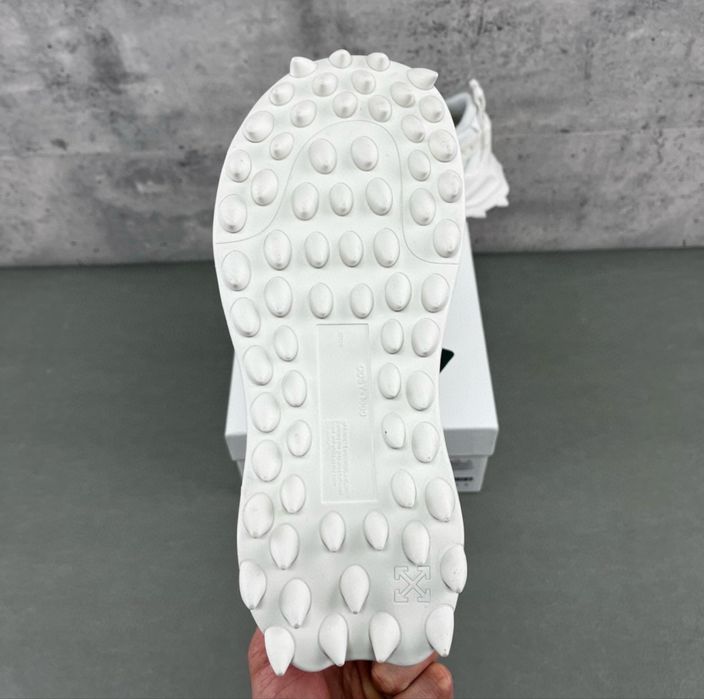 Adidasi Off White Odsy