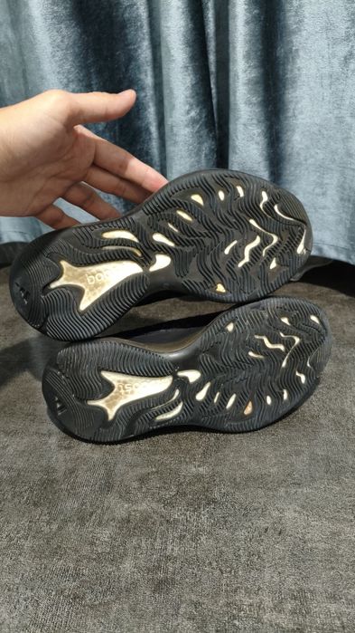 Кроссовки Adidas Yeezy Boost 380