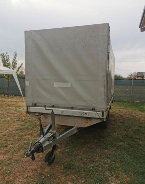 Remorcă cu Prelată 2500 kg -Humbaur Germania