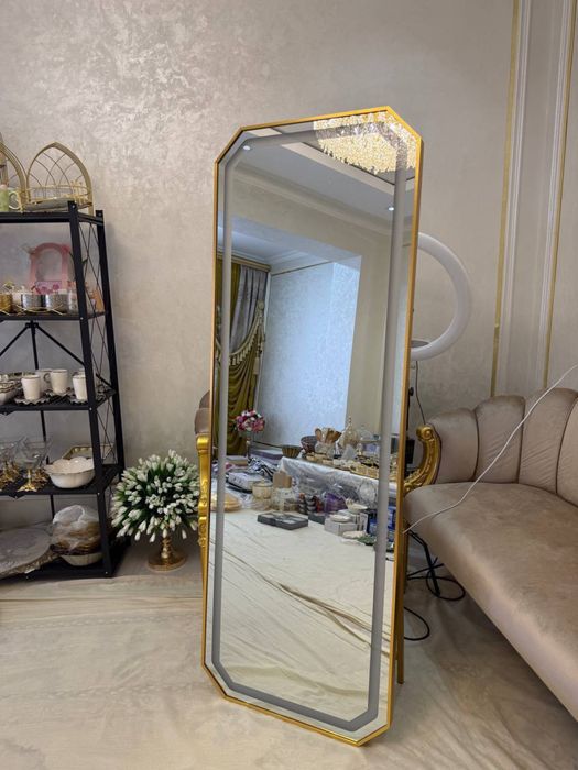 Зеркало с лед подсветкой