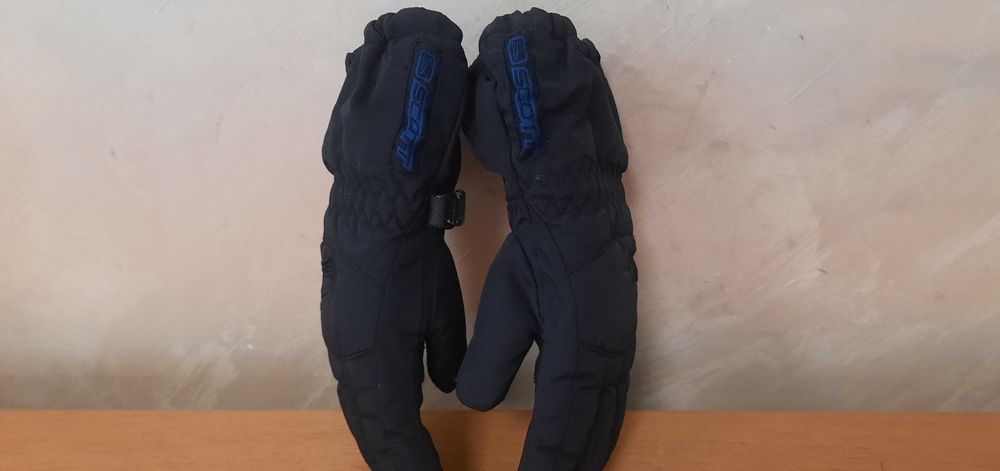 Scott-Много Запазени