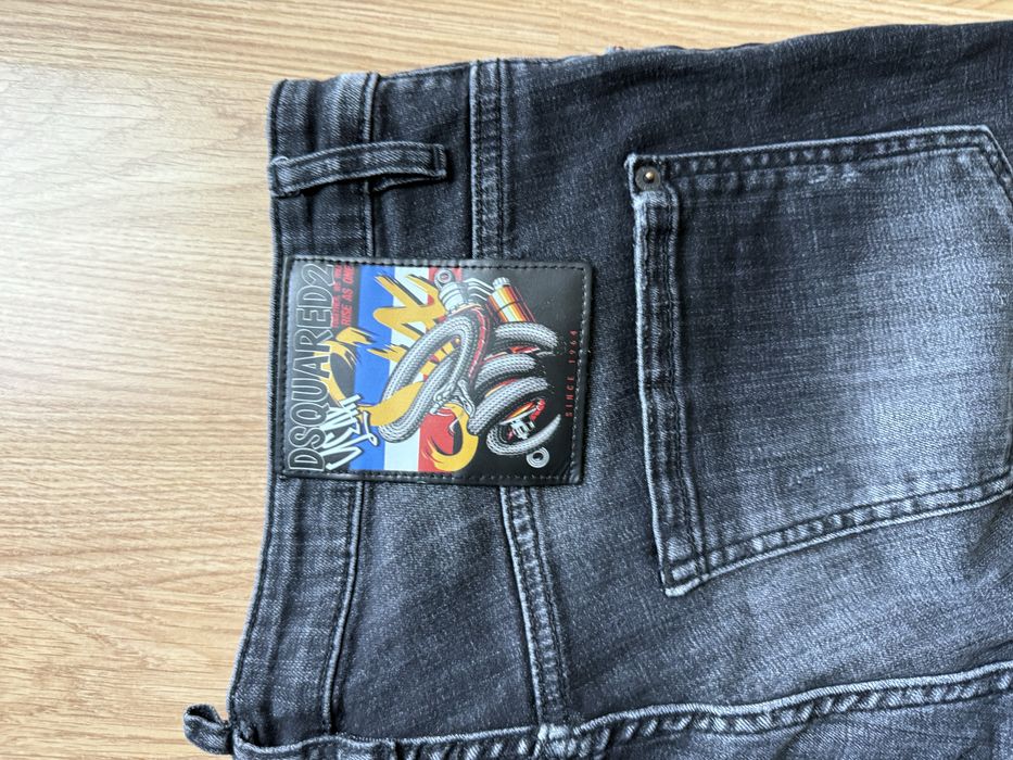 Blugi rupti Dsquared2