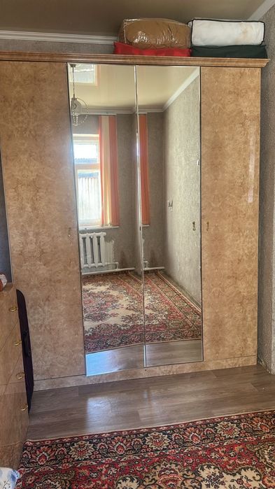 Продам спальный гарнитур