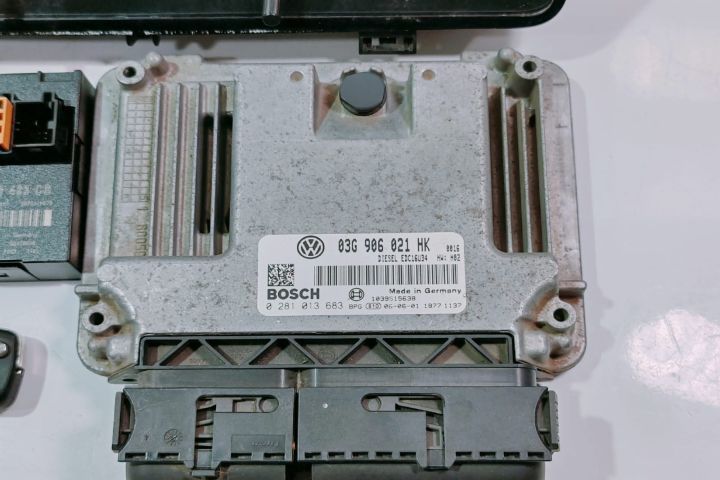 Kit Pornire  1.9 tdi 03G906021HK Volkswagen VW Touran prima generatie