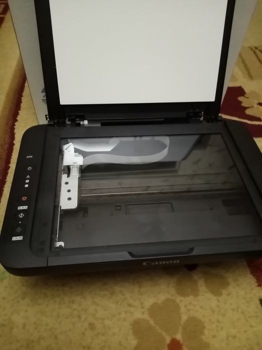 Продам принтер подчти новый