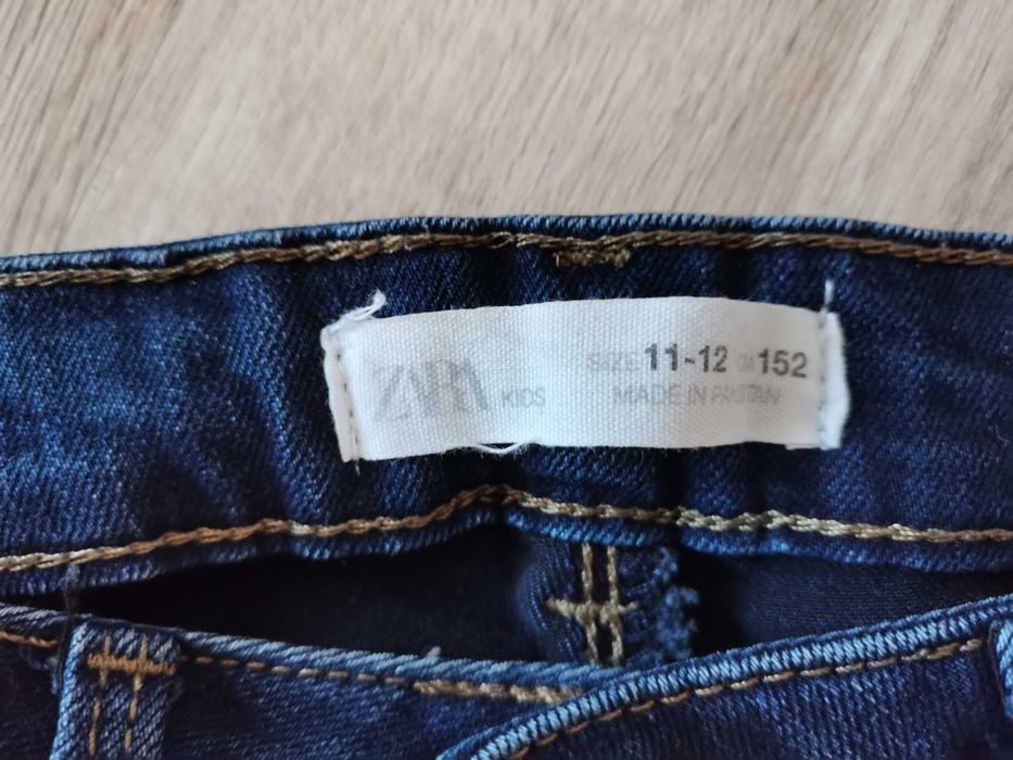 Дънки еластични размер 28