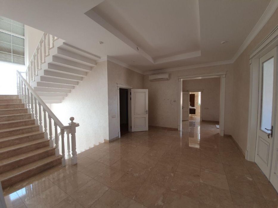 Отличный дом высшего класса 750 квадратов на Центре Луначарского