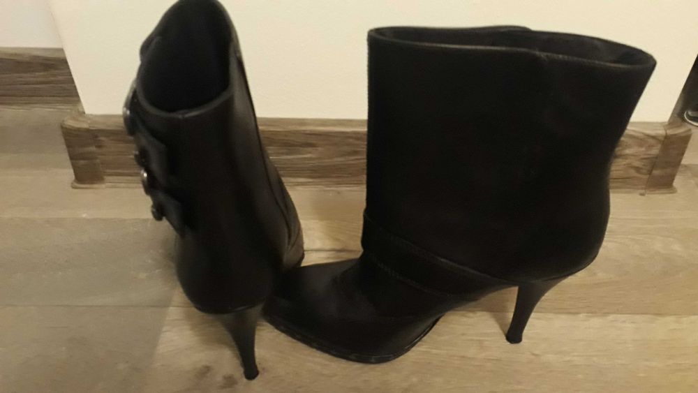 Боти "miss sixty" и Eliza