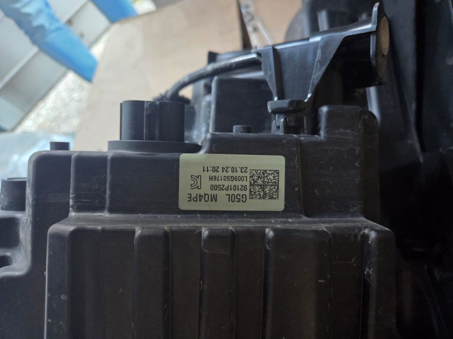 Продам фару Кия Соренто